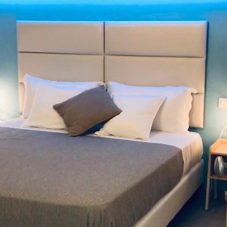 Esmeralda'S Rooms ปอร์โตซานเปาโล ภายนอก รูปภาพ