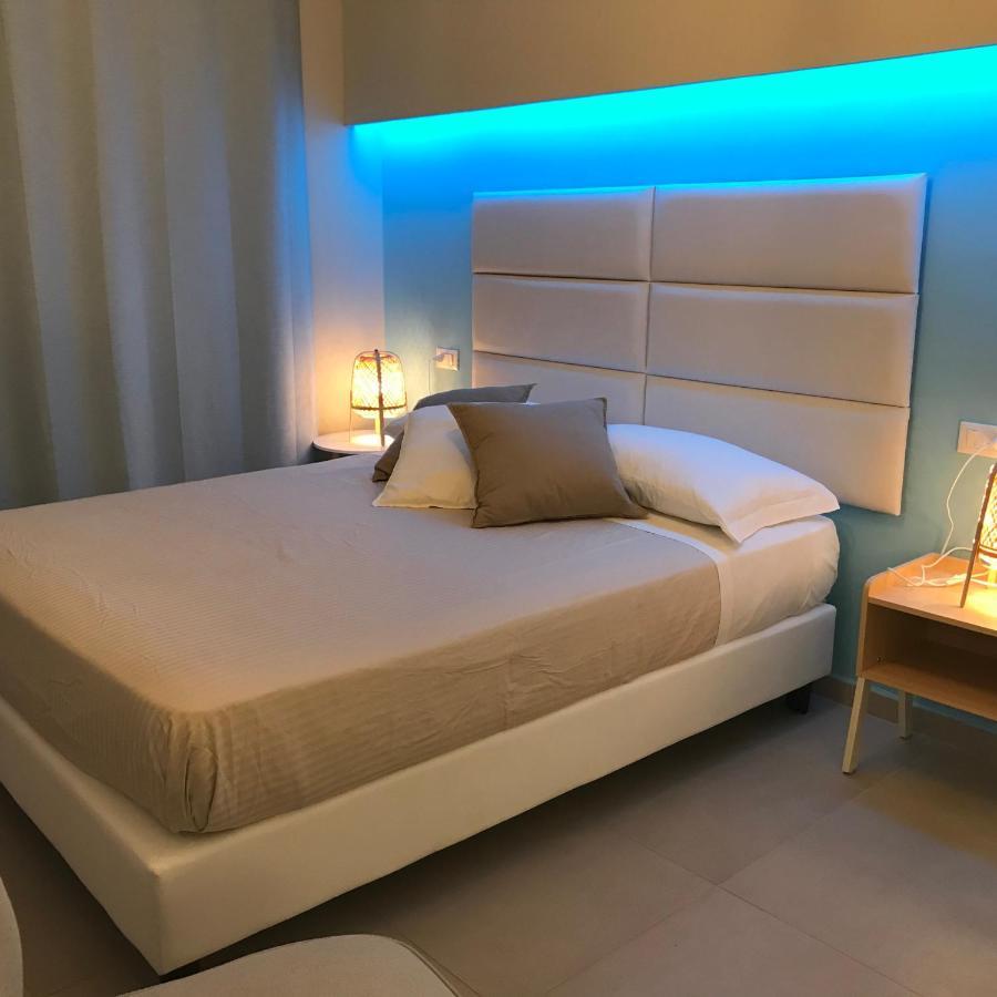 Esmeralda'S Rooms ปอร์โตซานเปาโล ภายนอก รูปภาพ