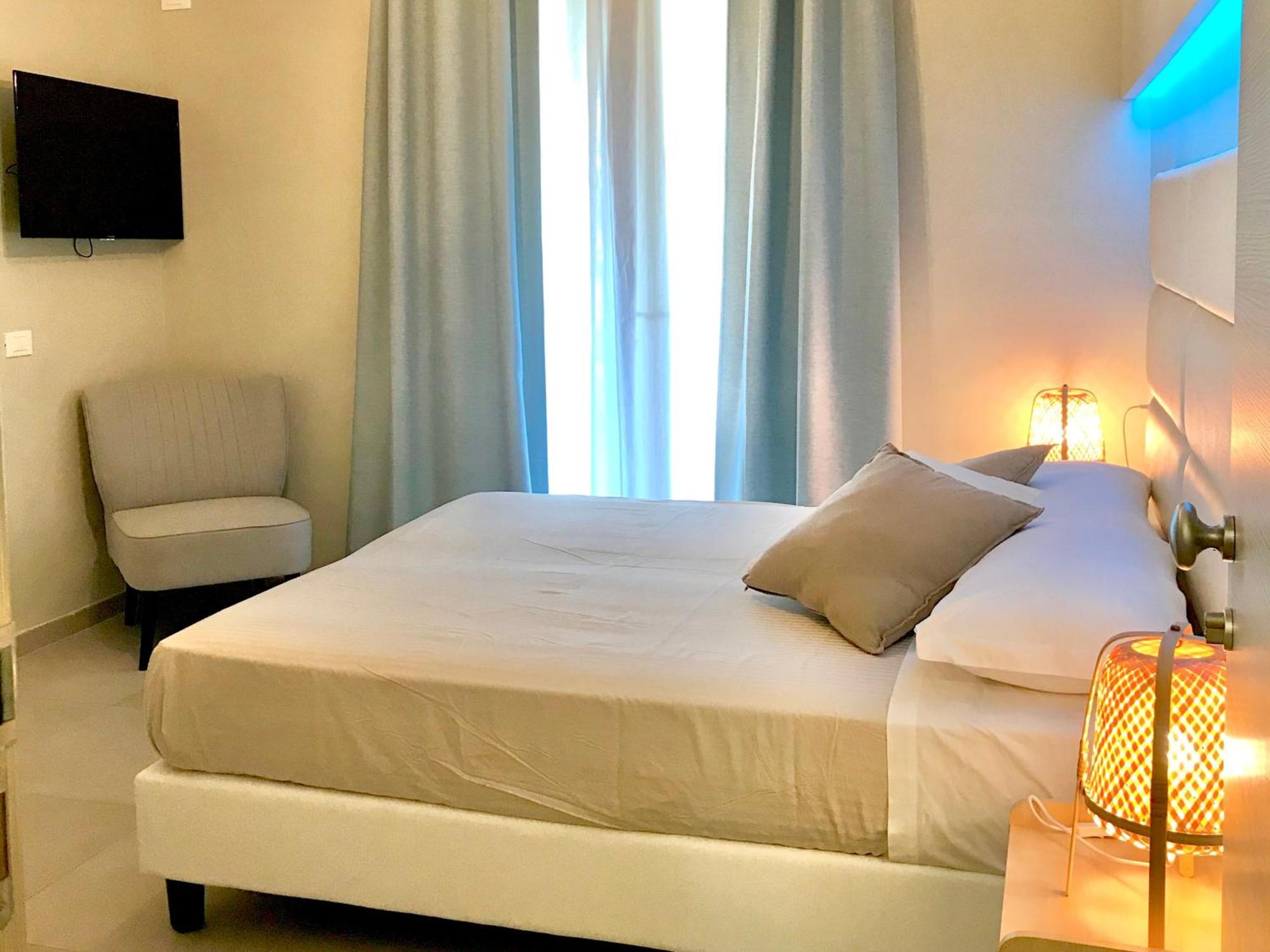 Esmeralda'S Rooms ปอร์โตซานเปาโล ภายนอก รูปภาพ