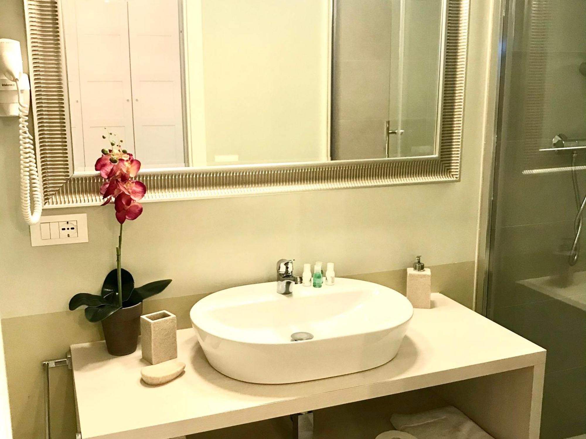 Esmeralda'S Rooms ปอร์โตซานเปาโล ภายนอก รูปภาพ