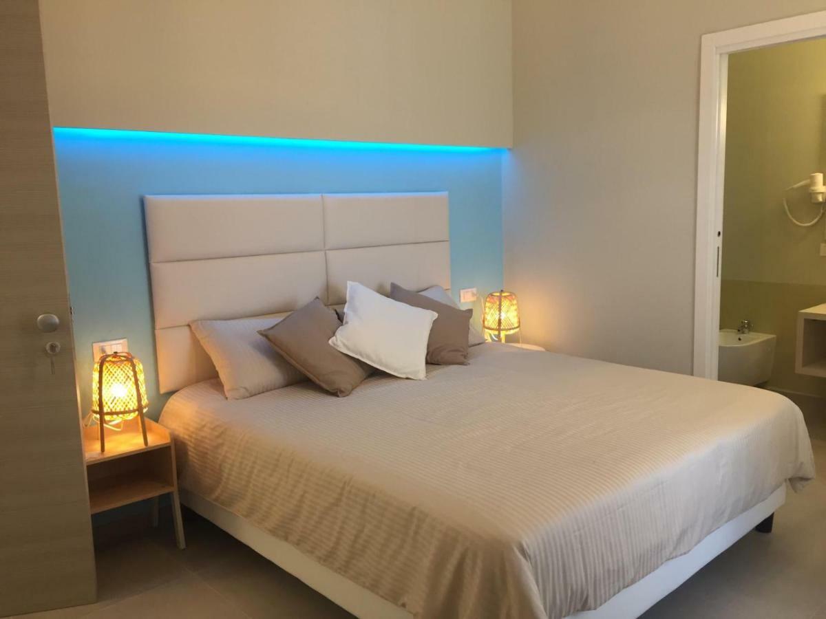 Esmeralda'S Rooms ปอร์โตซานเปาโล ภายนอก รูปภาพ