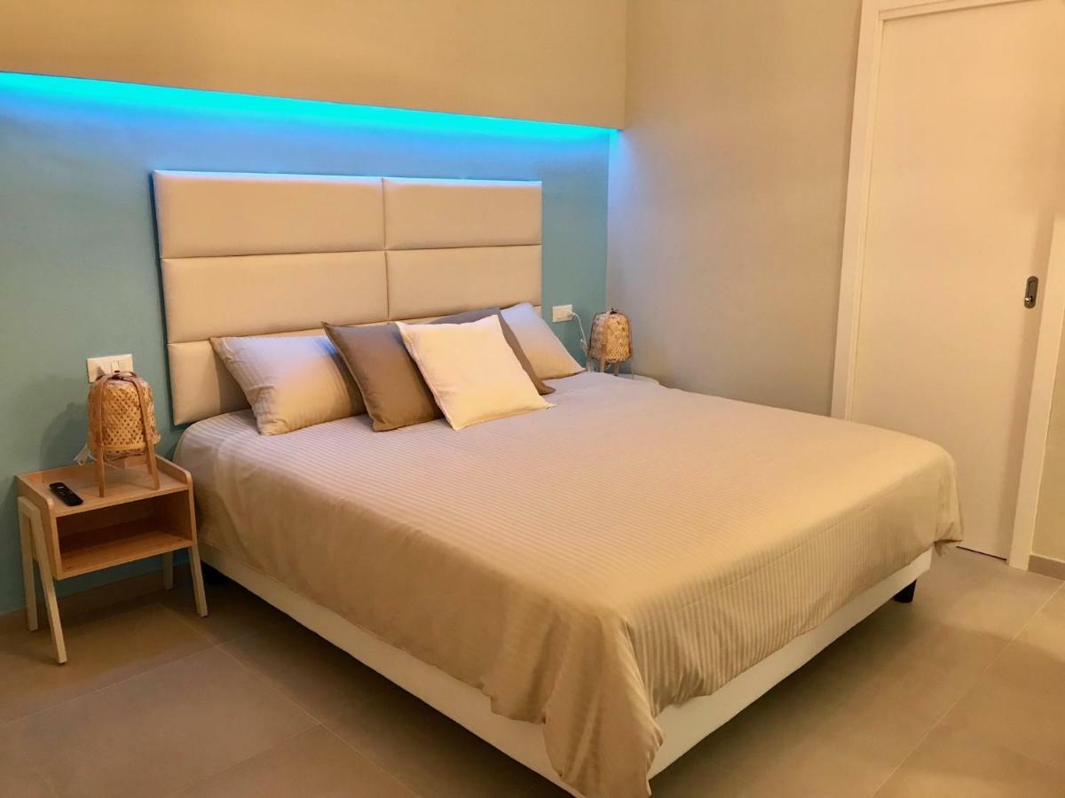 Esmeralda'S Rooms ปอร์โตซานเปาโล ภายนอก รูปภาพ