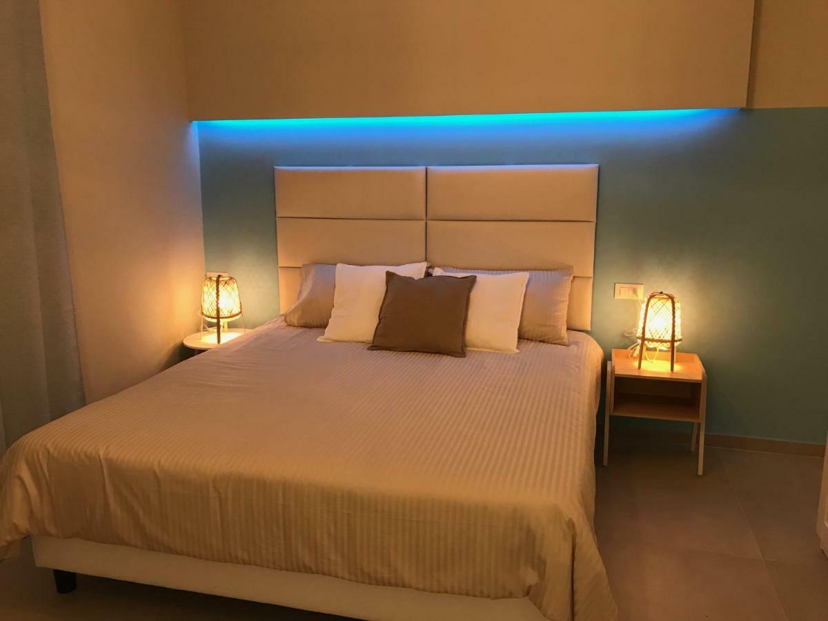 Esmeralda'S Rooms ปอร์โตซานเปาโล ภายนอก รูปภาพ