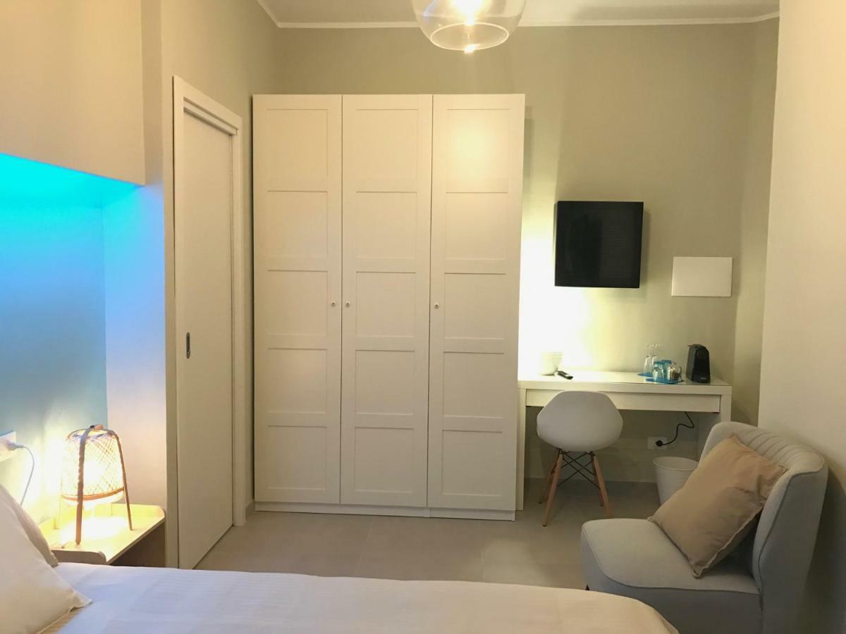 Esmeralda'S Rooms ปอร์โตซานเปาโล ภายนอก รูปภาพ