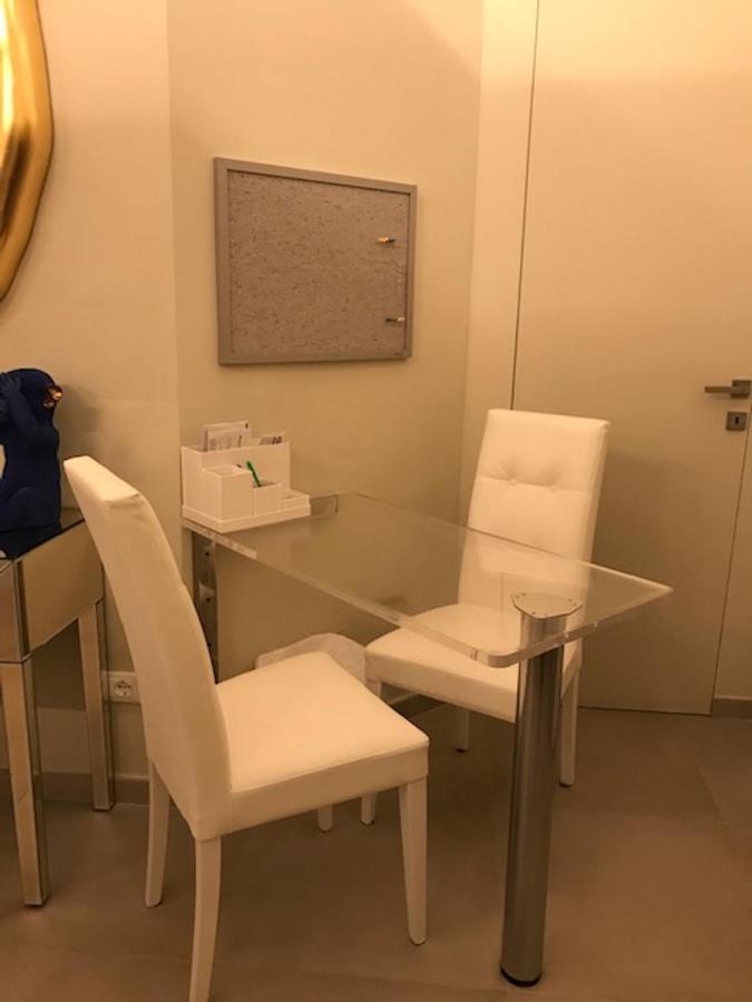 Esmeralda'S Rooms ปอร์โตซานเปาโล ภายนอก รูปภาพ