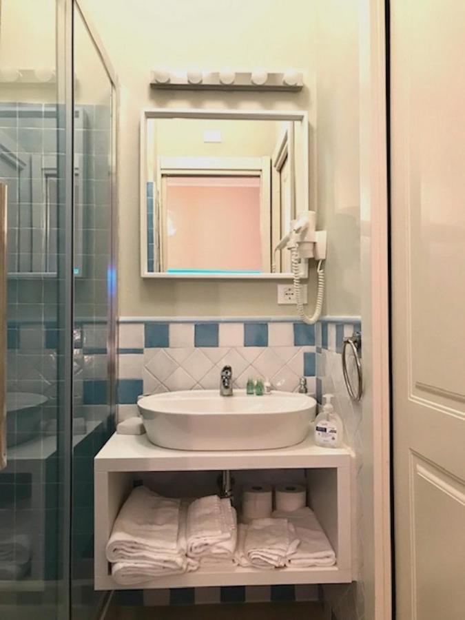 Esmeralda'S Rooms ปอร์โตซานเปาโล ภายนอก รูปภาพ